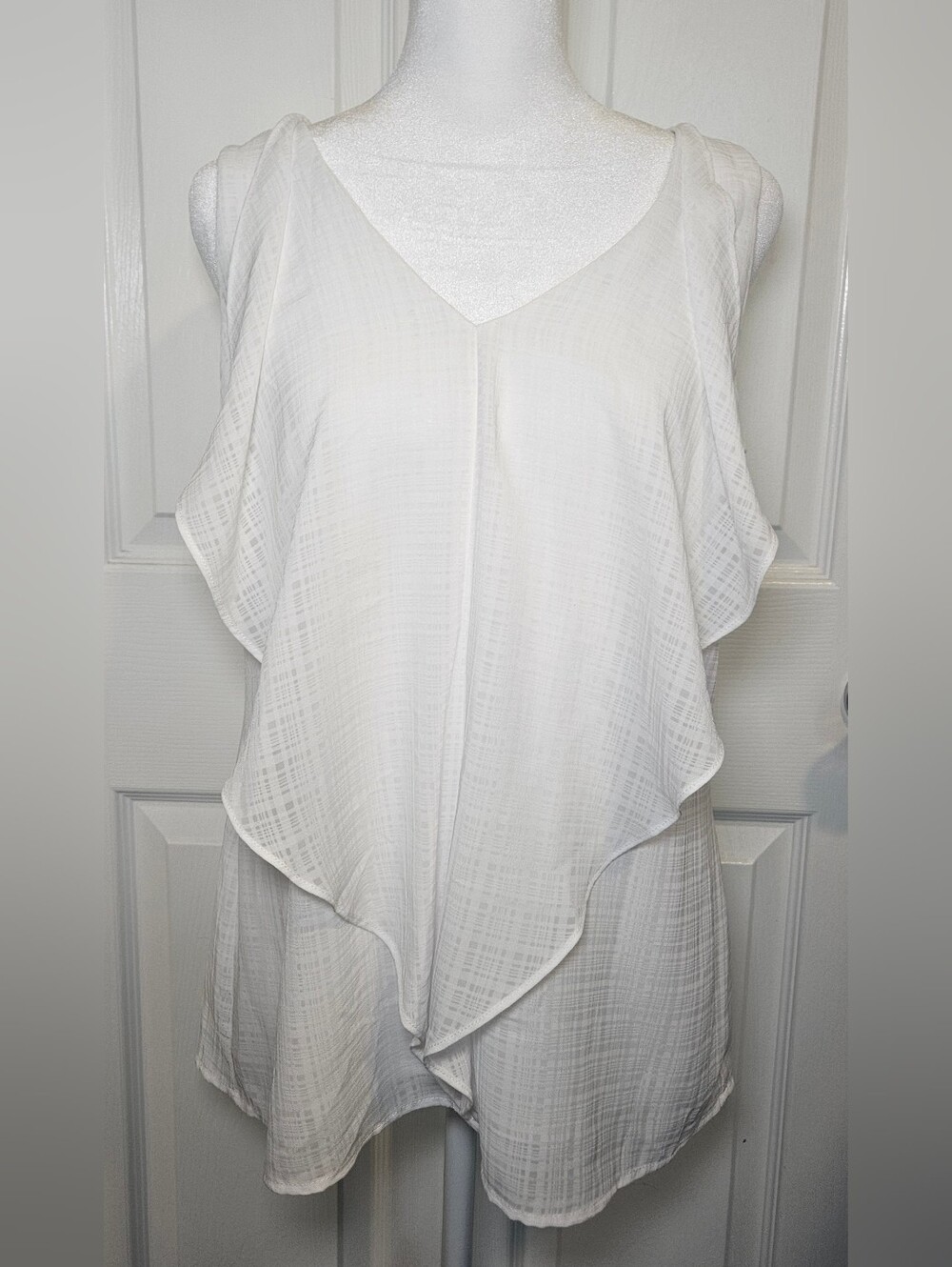 AB Studio Lined White Ruffled V-Neck Women’s Top